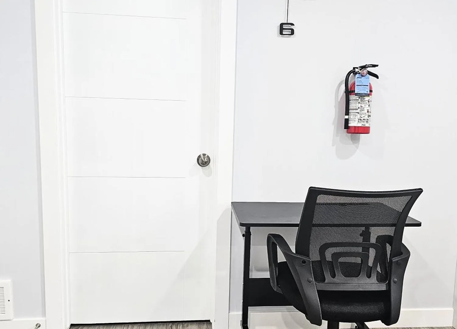 Nyaraló Guest Suite In Southeast YYC