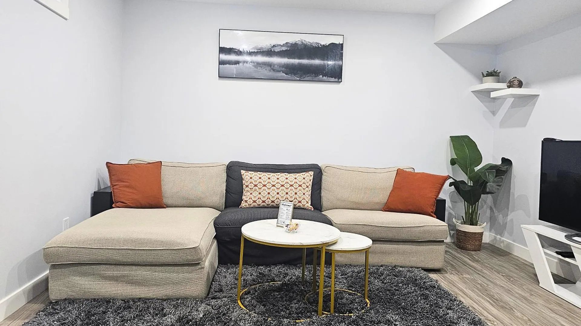 Guest Suite In Southeast YYC